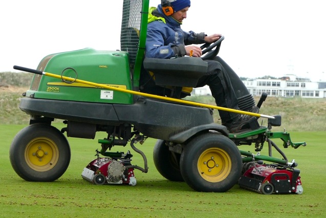 Removing organic matter from the top 20mm with the Dyna-Corers