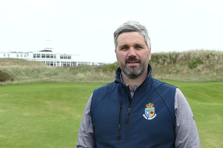 Topdressing Golf Greens for Pristine Playability