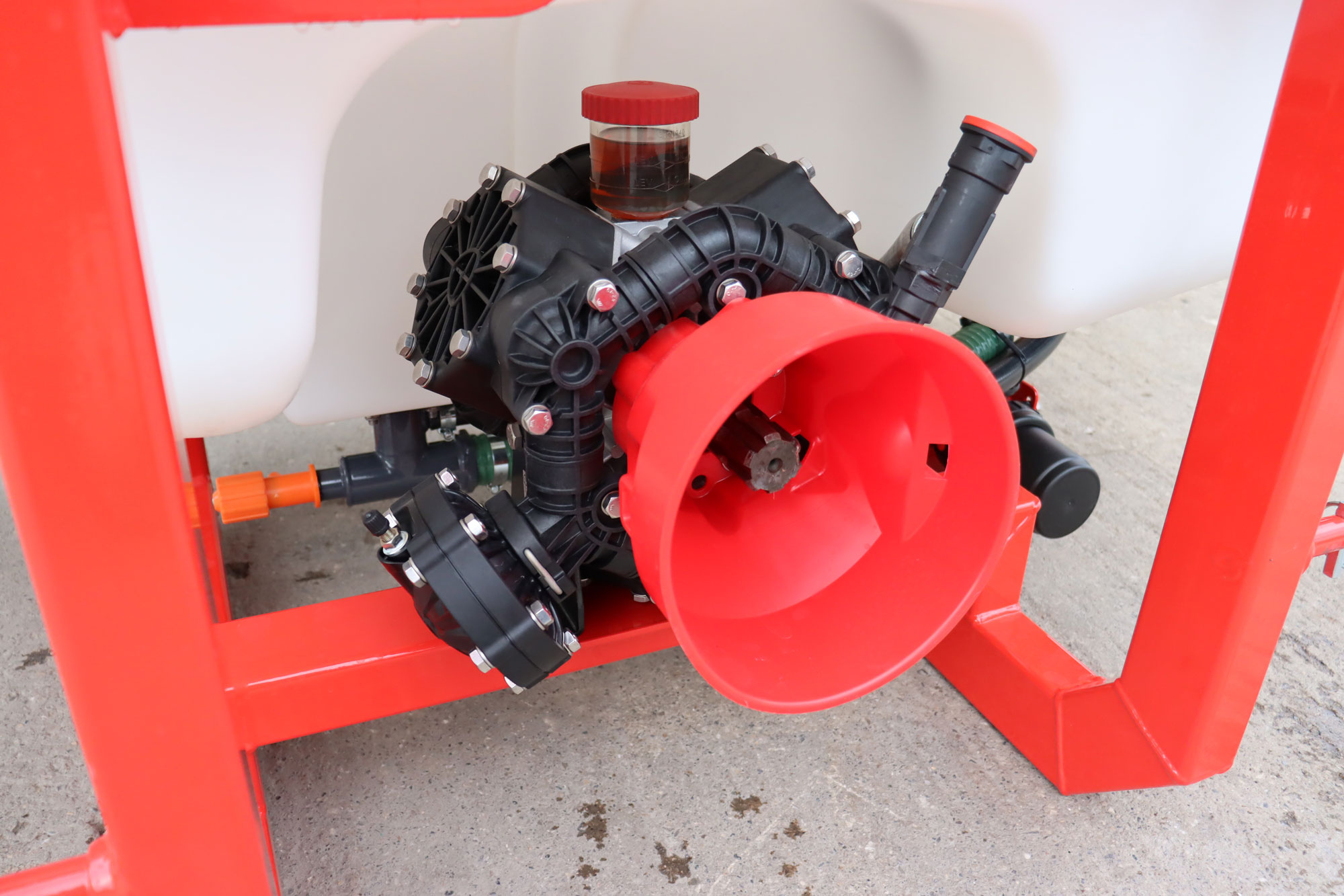 High-quality 3-cylinder diaphragm pump.